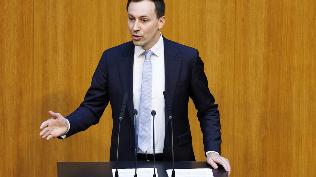 Wer wird ORF-Chef? ÖVP-Generalsekretär weiß es offenbar schon - politik - exxpress Nachrichten