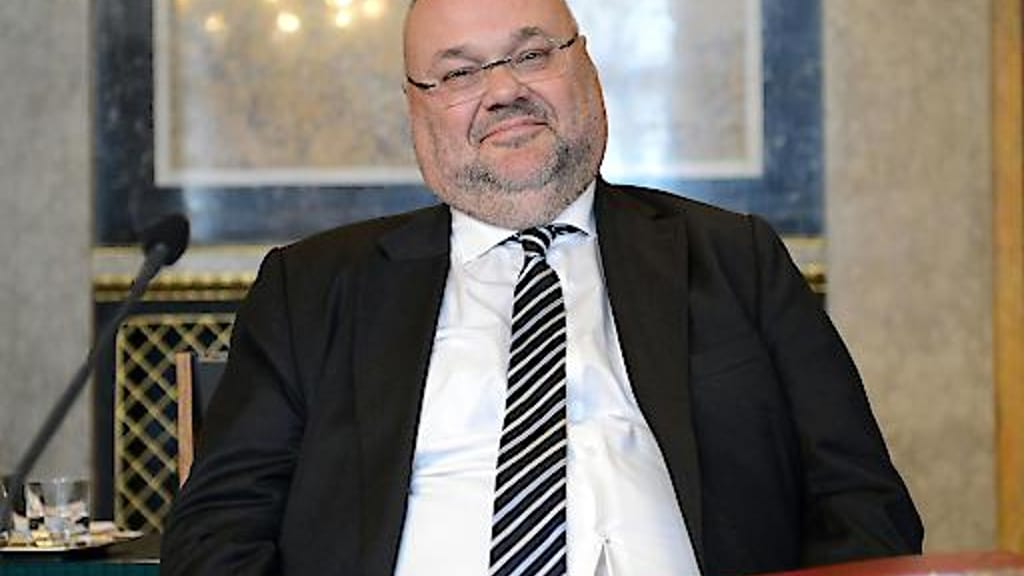 „Viel zu wenig": Finanzexperte rechnet mit Sparkurs der Bundesregierung ab - economy - exxpress Nachrichten