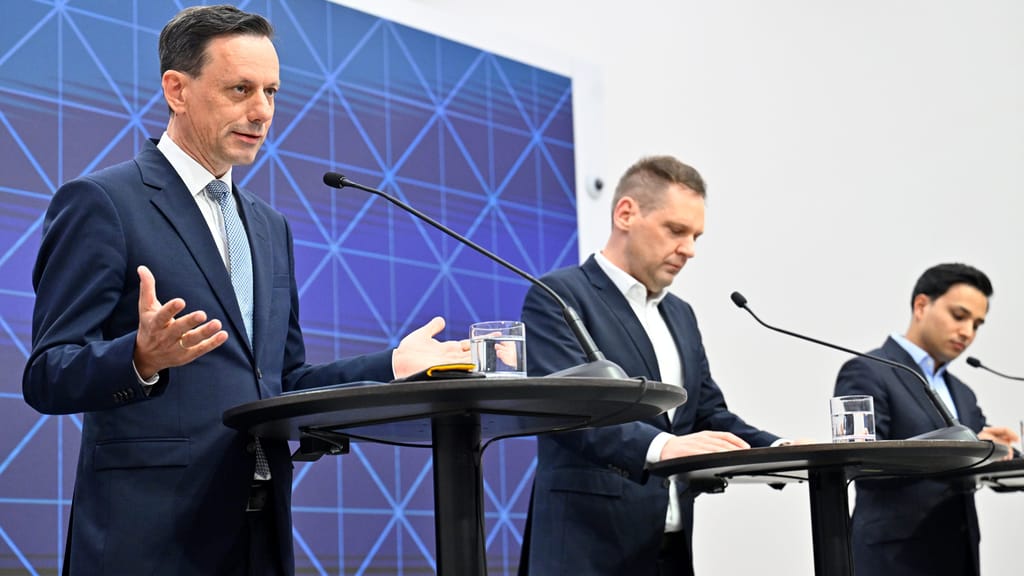 Österreich schiebt erstmals mehr ab als neue Anträge kommen - politik - exxpress Nachrichten