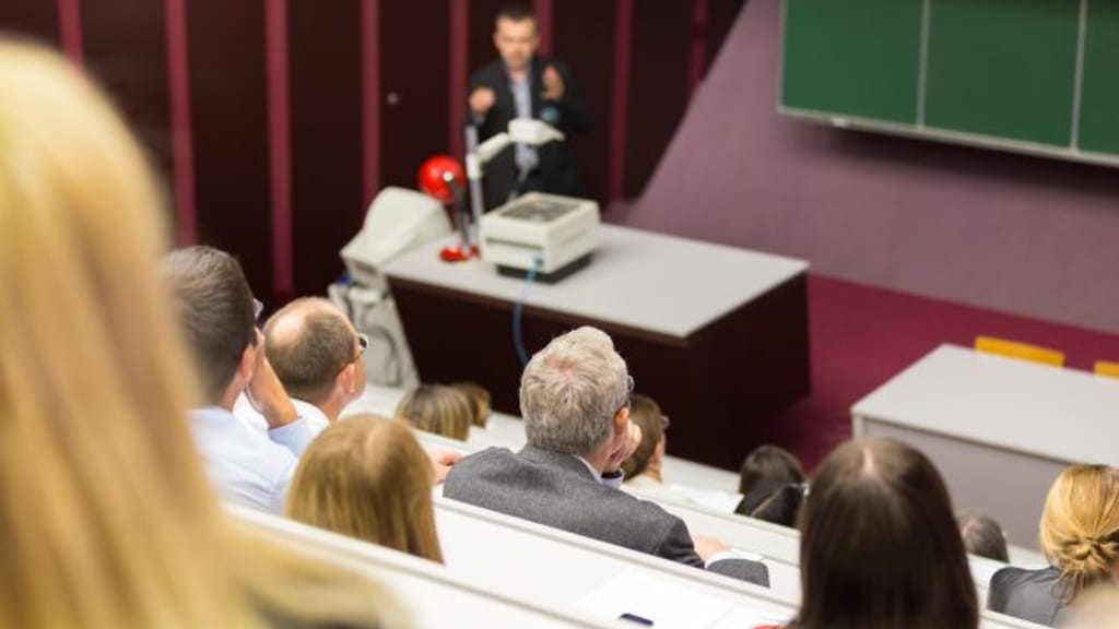 Linksruck an Unis: Nur 11 Prozent der Professoren sind konservativ - news - exxpress Nachrichten