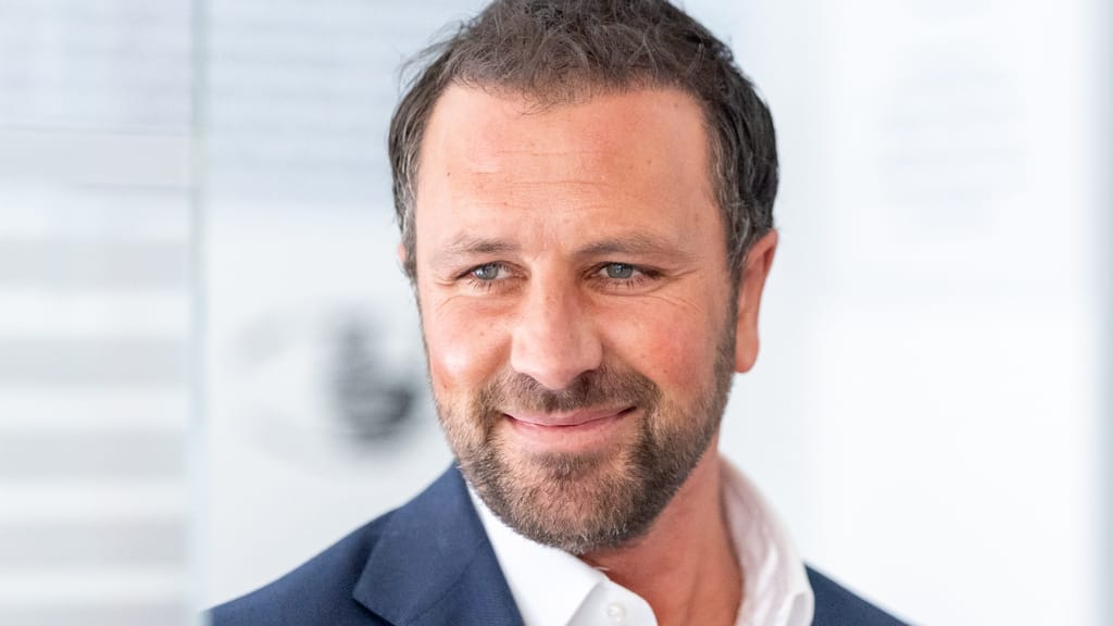 „Fühle mich im besten politischen Alter“: Dornauer spricht bei Jagdausflug über Polit-Comeback - politik - exxpress Nachri...