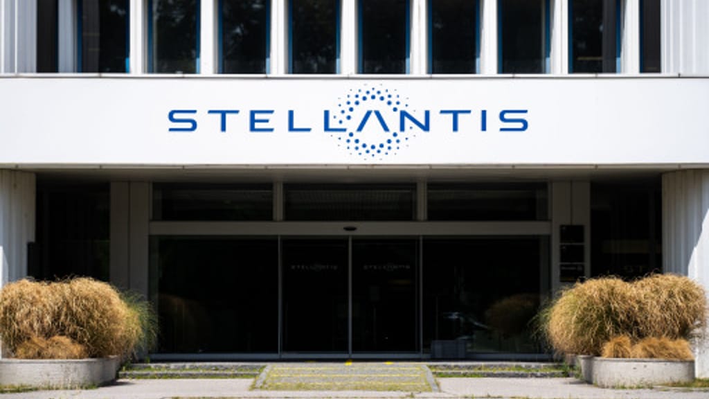 Europas Autoindustrie unter Druck: Stellantis fährt Produktion massiv zurück - economy - exxpress Nachrichten