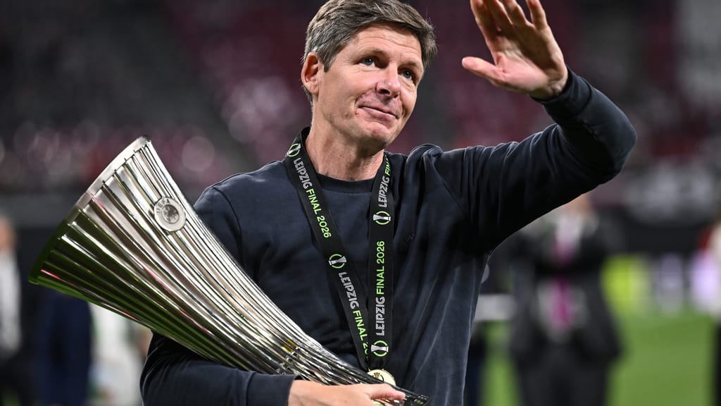 Bauchfleck für die Ewigkeit! Glasner macht sich in London unsterblich - sport - exxpress Nachrichten