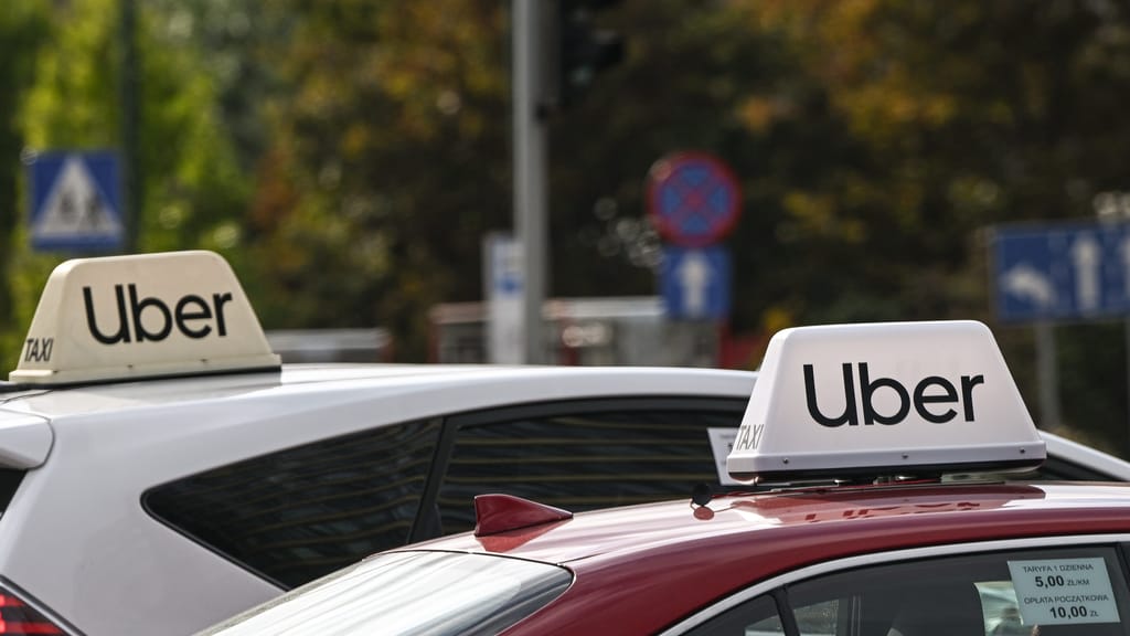 Jetzt wird mitgehört: Uber aktiviert Audio-Mitschnitte während der Fahrt - economy - exxpress Nachrichten