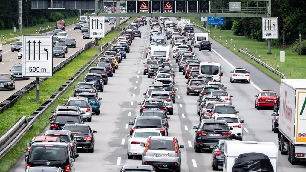 Brenner-Demo sorgt für Verkehrschaos: Erste Mega-Staus schon vor Sperre - news - exxpress Nachrichten