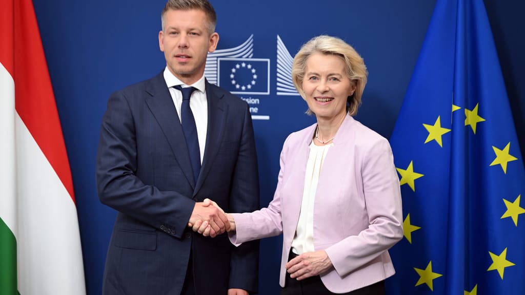 Nach Regierungswechsel: EU-Kommission will Milliarden für Ungarn freigeben - politik - exxpress Nachrichten