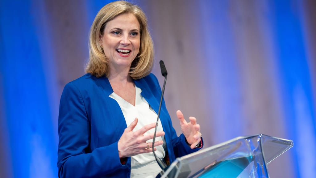 „Make Europe greater!“ Meinl-Reisinger wirbt für Island in der EU - politik - exxpress Nachrichten