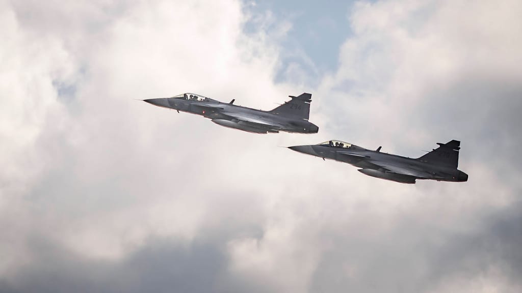 Alarm im Baltikum: NATO-Jets schießen Drohne ab - news - exxpress Nachrichten