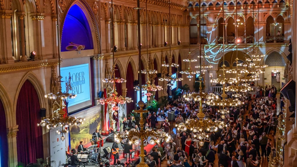 Tradition trifft Eleganz: Oberösterreicher Ball geht in die 122. Runde - lifestyle - exxpress Nachrichten