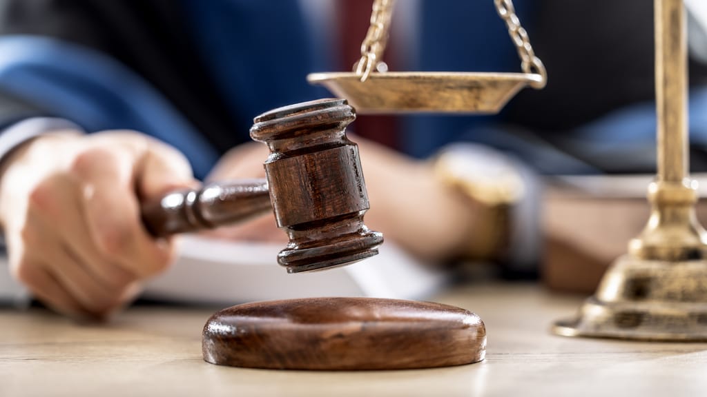 Zwei Millionen Euro Strafe: Gericht verurteilt Benko-Ehefrau - news - exxpress Nachrichten