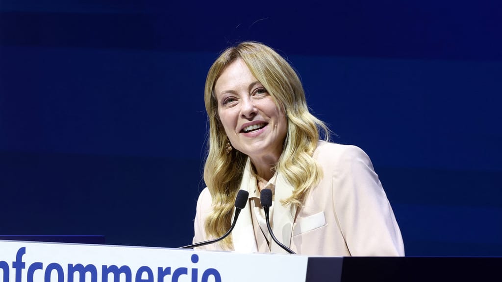 Meloni-Kurs zeigt Wirkung? Italien meldet 77 Prozent weniger illegale Migration - politik - exxpress Nachrichten