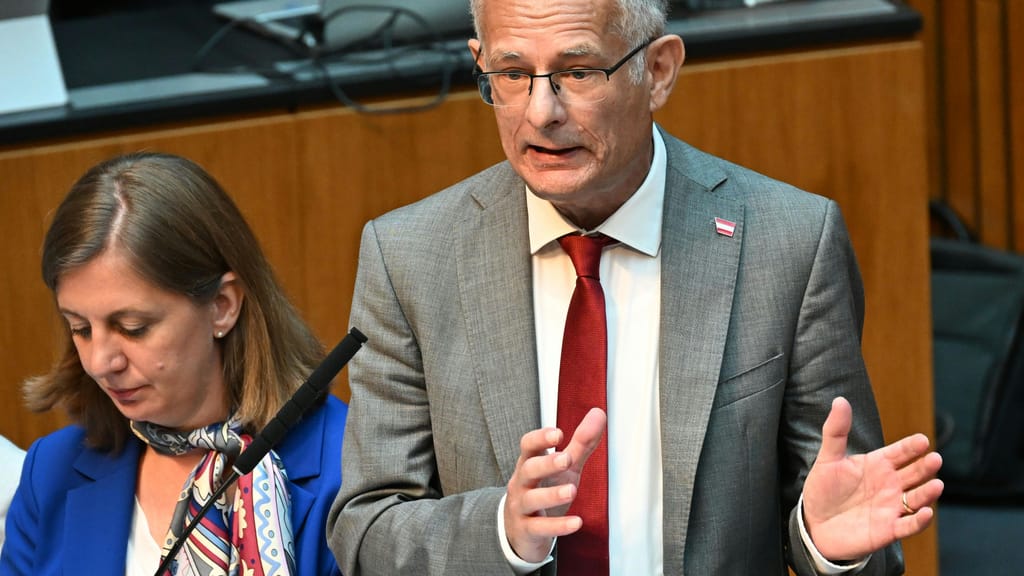 „Desaströses Erbe“: Marterbauer attackiert ÖVP und Grüne - politik - exxpress Nachrichten