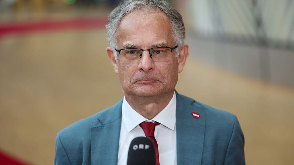 „Fantasiegehälter“: Marterbauer wettert gegen Gagen der Uni-Rektoren - politik - exxpress Nachrichten