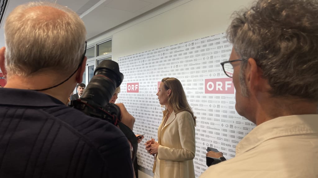 Schütz nach Hearing: „Habe mich politisch niemandem angebiedert" - news - exxpress Nachrichten