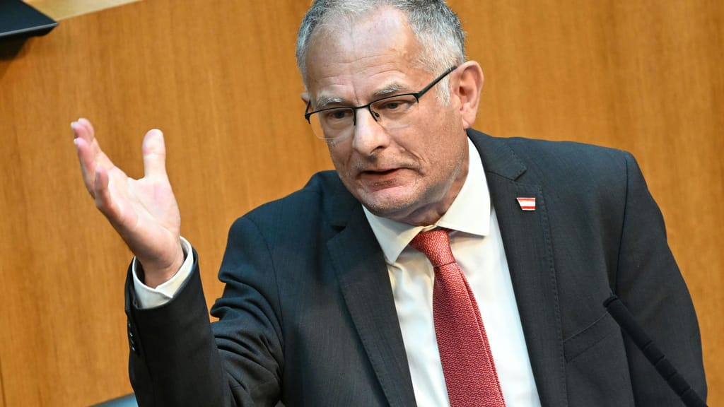 Versprochen, gebrochen: Marterbauers Budget kassiert ab – statt zu sparen - politik - exxpress Nachrichten