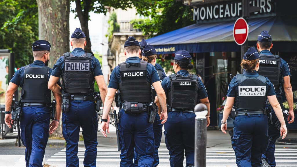 Nach Krawallen: Französische Stadt verhängt WM-Ausgangssperre für Jugendliche - news - exxpress Nachrichten