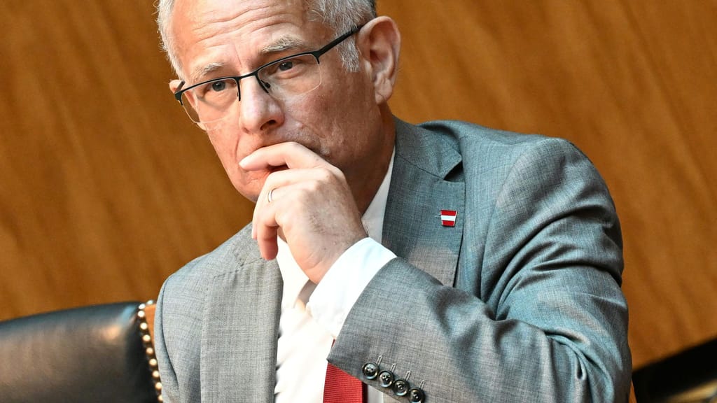 Neuer ÖBB-Job für Marterbauers engsten Vertrauten: FPÖ wittert Postenschacher - politik - exxpress Nachrichten