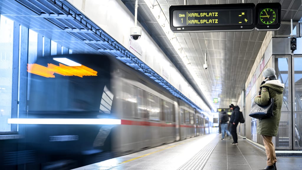 Öffi-Chaos in Wien: Mega-Sperren legen Stadt lahm! - news - exxpress Nachrichten