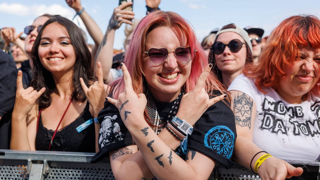 Nova Rock zieht 215.000 Fans an: „Hier ist die Liebe zu Hause“ - lifestyle - exxpress Nachrichten