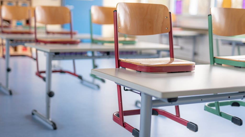 Neuer Rekord: So viele Schüler wurden heuer suspendiert wie noch nie - news - exxpress Nachrichten