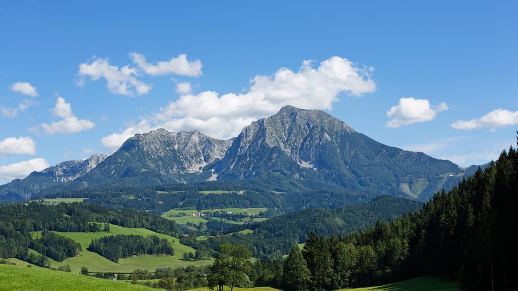 Bergunfall am Pyhrgas: Deutscher Urlauber stürzt 400 Meter in die Tiefe - news - exxpress Nachrichten