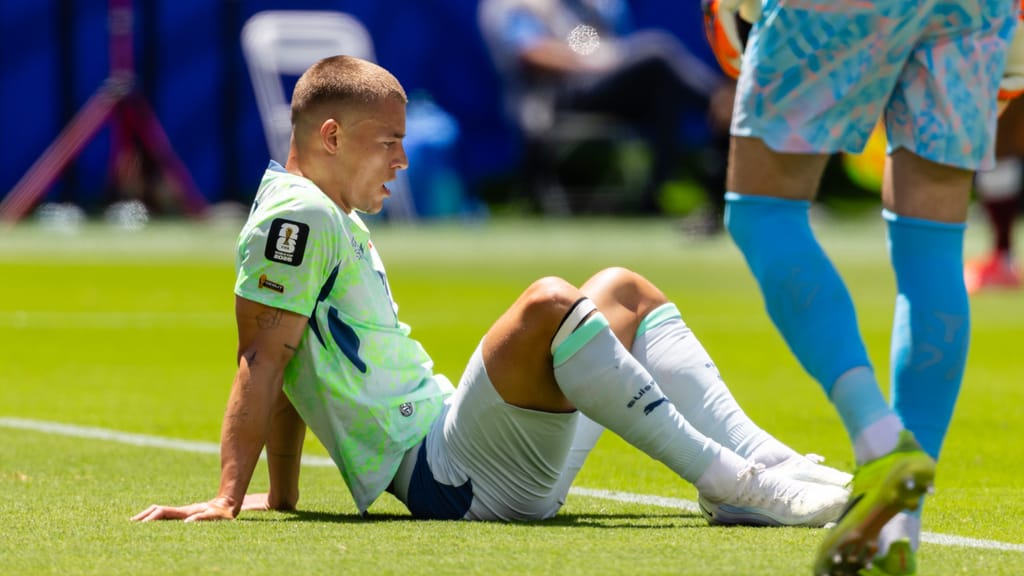 Nach Eigentor bei WM: Schweizer Pechvogel mit Hassnachrichten überschüttet - sport - exxpress Nachrichten