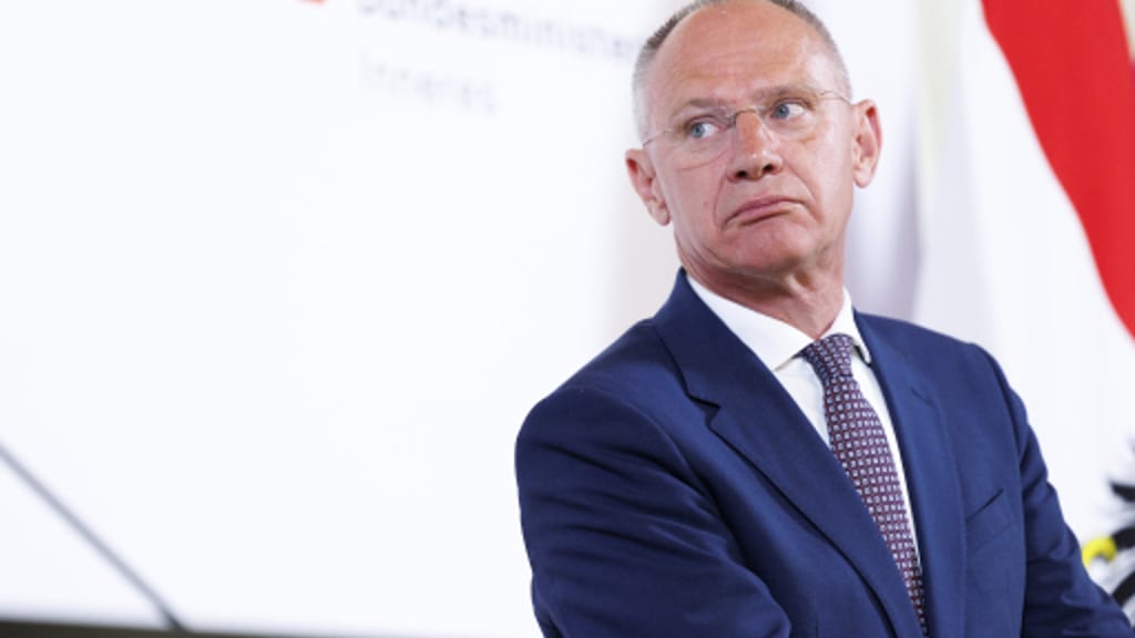Innenministerium legt Revision ein: Kein Pass für Terror-Syrer - politik - exxpress Nachrichten