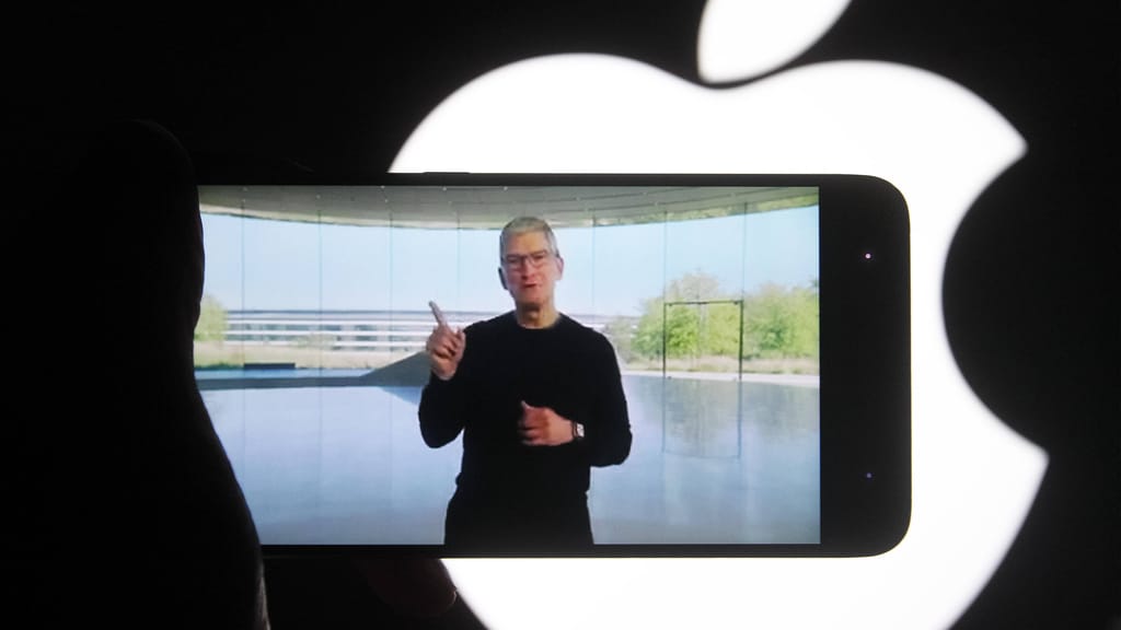 Tim Cook gibt zu: iPhone und iPad werden teurer — wann und wie viel? - economy - exxpress Nachrichten