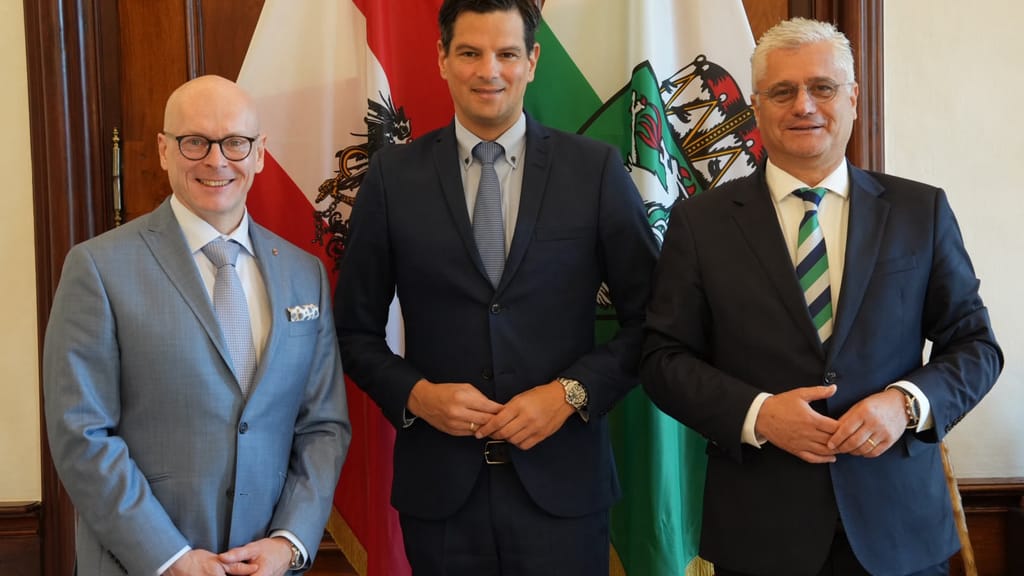 „Nicht durch die Hintertür!“ FPÖ-Landesräte attackieren Asyl-Kurs des Bundes - politik - exxpress Nachrichten