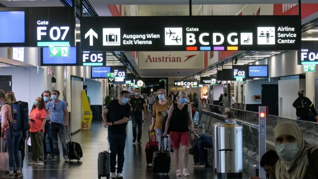 Flughafen-Revolution in Wien: Neue Scanner ab Ferienbeginn vollständig im Einsatz - economy - exxpress Nachrichten