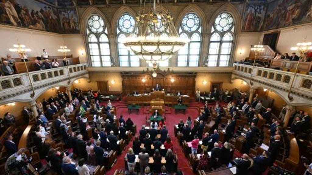 „Absprachen und Postenschacherei“: FPÖ rechnet mit dem roten Wien ab - politik - exxpress Nachrichten