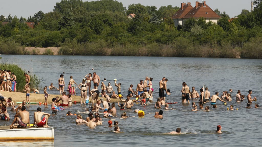 Wer die Regeln nicht versteht, bleibt draußen: Freibad führt Sprach-Check ein - news - exxpress Nachrichten