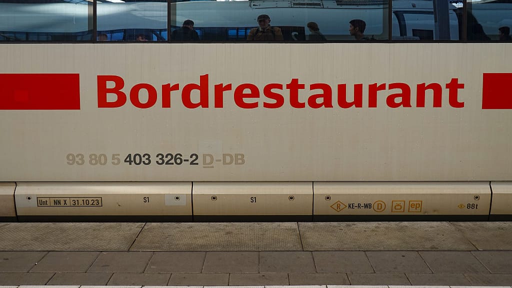 Regulierungswahn in Brüssel: Jetzt das Aus für Pommes in der deutschen Bahn - news - exxpress Nachrichten