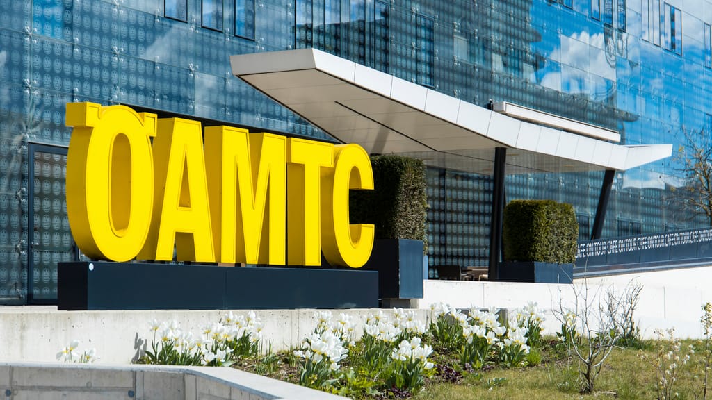 Flip-Flops am Steuer: ÖAMTC warnt vor gefährlichen Sommerfehlern - news - exxpress Nachrichten