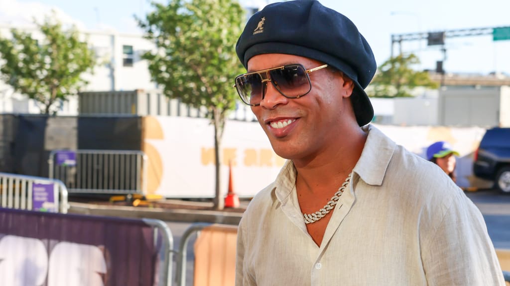 Comeback mit 46 Jahren! Ronaldinho „tanzt wieder mit dem Ball“ - sport - exxpress Nachrichten
