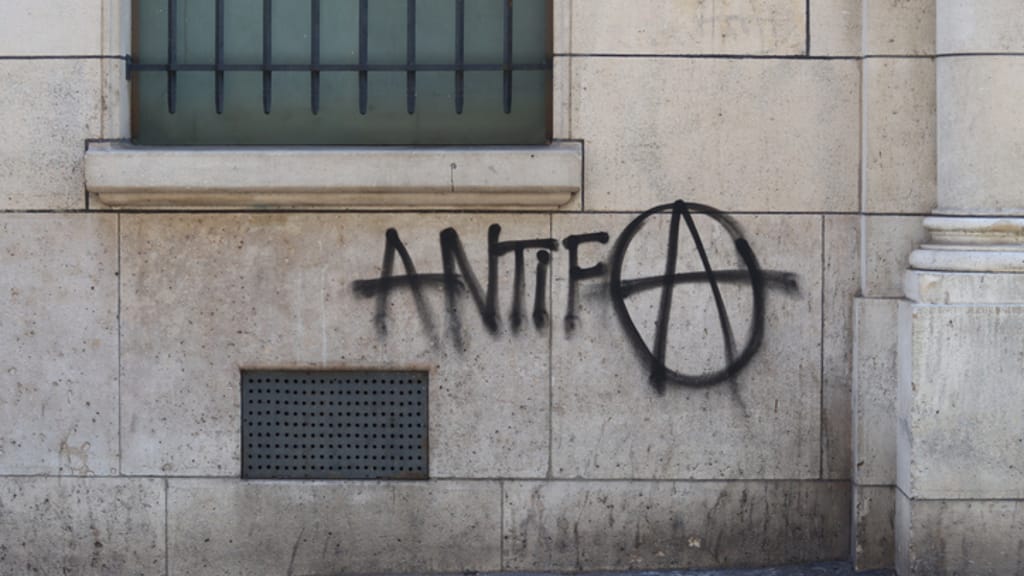 Trump-Kurs greift: 450 Jahre Gefängnis für Antifa-Terroristen - politik - exxpress Nachrichten