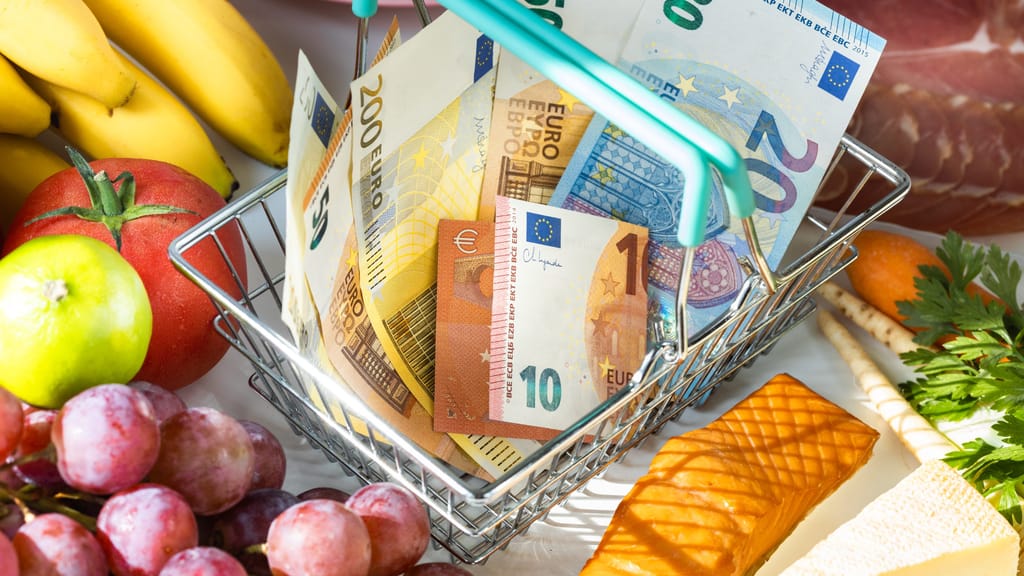Steuer-Chaos: Warum Skyr nicht gleich Skyr ist und die Semmel zur Steuerfalle wird - politik - exxpress Nachrichten