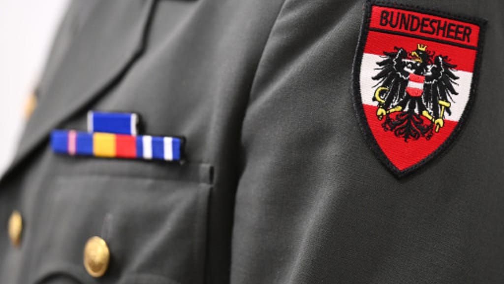 Aufstand gegen die Parteilinie: Prominente SPÖ-Politiker wollen längeren Wehrdienst - politik - exxpress Nachrichten