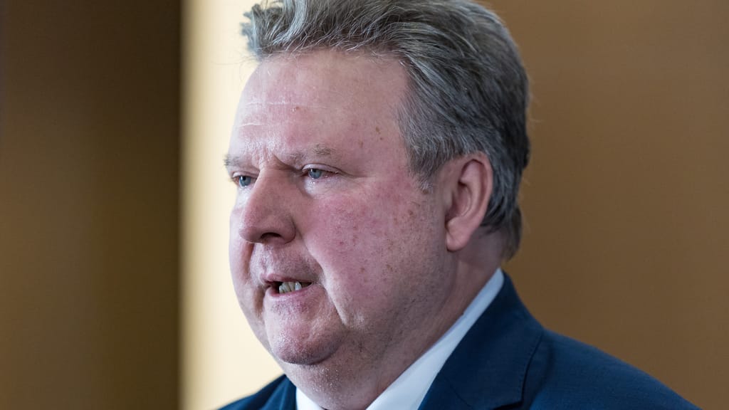 Umfrage-Hammer in Wien: Rot-Pink hat keine Mehrheit mehr - politik - exxpress Nachrichten