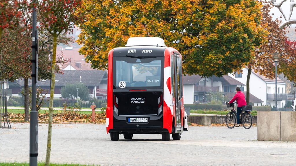 Autonome Busse auf dem Vormarsch: Fahrerlose Shuttle bis 2035 - economy - exxpress Nachrichten
