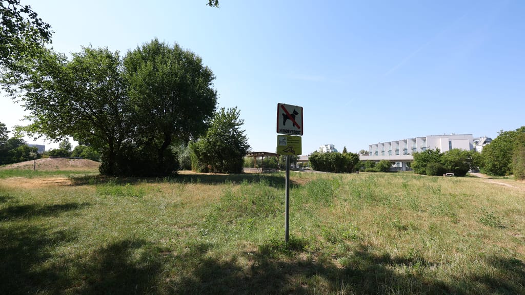 Angst nach Bluttat: Stadlauer betreten Abenteuerwiesen-Park mit mulmigem Gefühl - news - exxpress Nachrichten