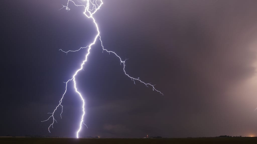 „Alarmstufe Violett“: Hagelgewitter ziehen über Österreich - news - exxpress Nachrichten