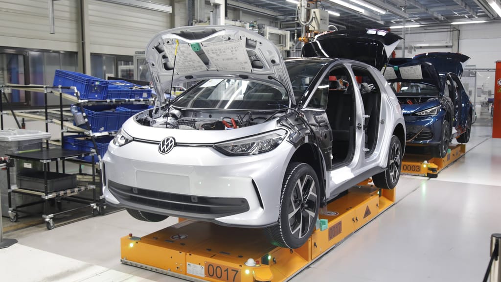 Volkswagen: Berlin will Werksschließungen stoppen – doch dafür könnte es bereits zu spät sein - economy - exxpress Nachric...