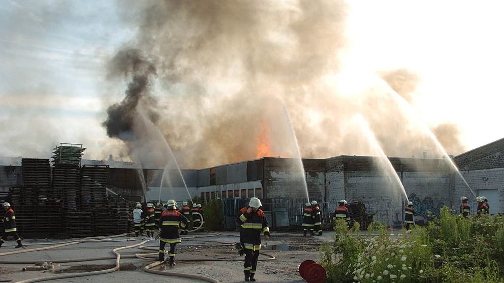 Nach Mega-Brand: Verkehrs-Kollaps auf der Tangente – am Montag droht Kathastrophe - news - exxpress Nachrichten