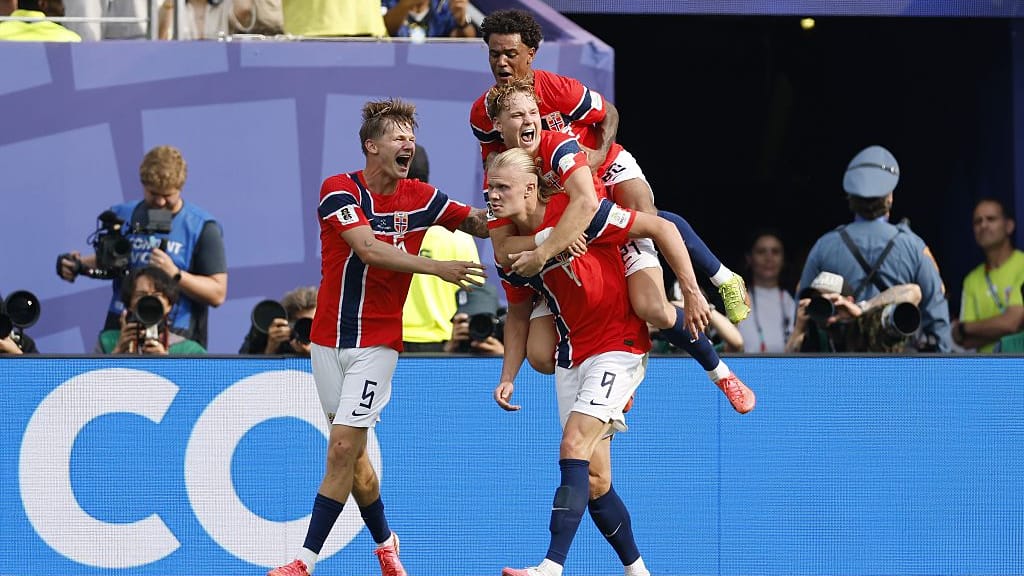 Norwegen im Fußballfieber: Wikinger feiern historischen WM-Coup gegen Brasilien - sport - exxpress Nachrichten