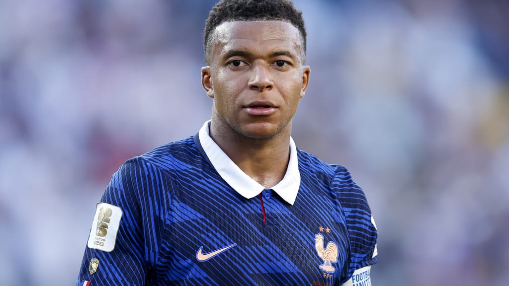 Senatorin über Mbappé: „Das Gebildetste, was er je hörte, waren Schimpansen" - politik - exxpress Nachrichten