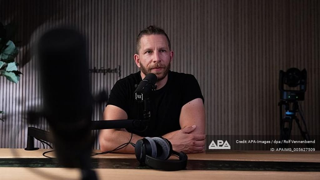 Nach Höcke-Abmahnung: Podcaster Ben Berndt verklagt jetzt „Politische Schönheit" - news - exxpress Nachrichten