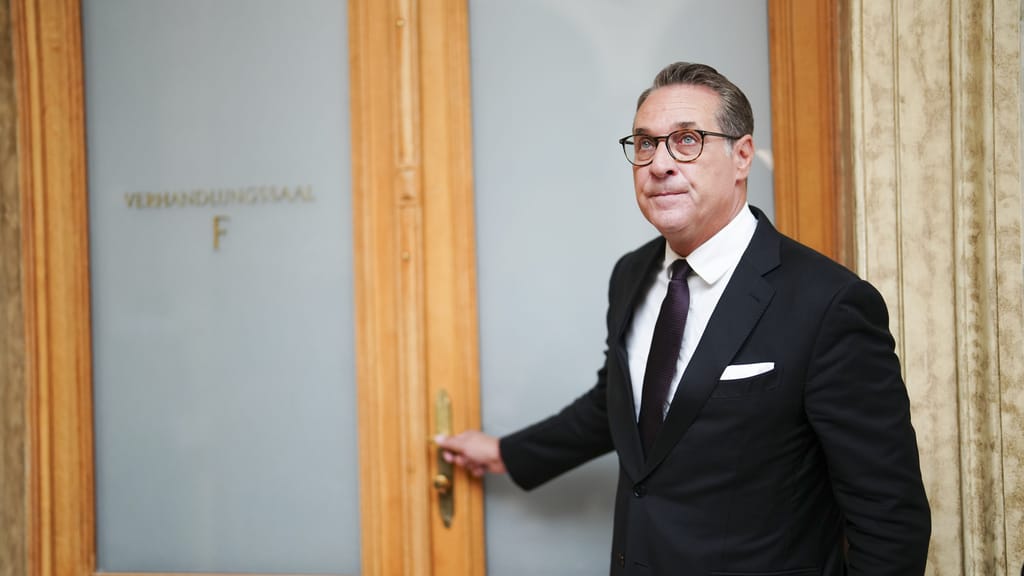 Der lange Atem des HC Strache: 15 Ermittlungen, kein einziger Schuldspruch - news - exxpress Nachrichten