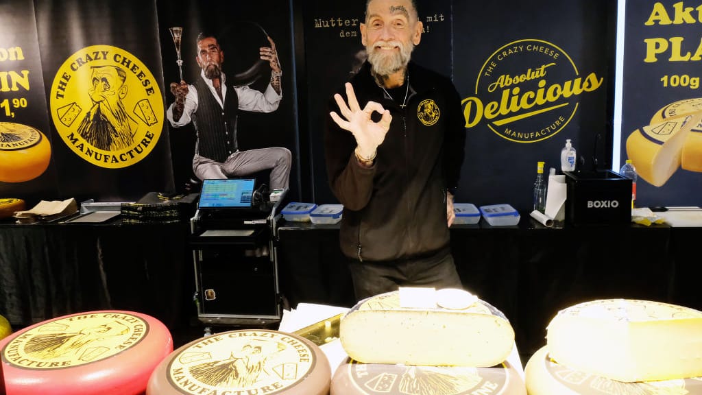 Pleite! "Käse-Millionär" muss Crazy Cheese zusperren - economy - exxpress Nachrichten