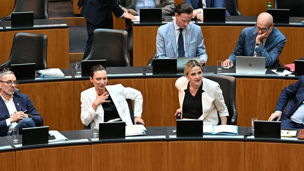 Corona-Impf-Desaster: 500.000 Millionen Euro Steuergeld vernichtet - politik - exxpress Nachrichten